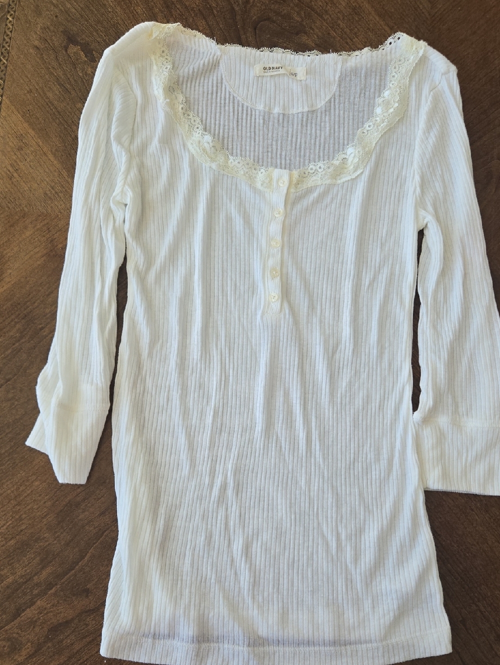 Old Navy White Ribbed Lace-Trim Henley 3/4 Sleeve Top